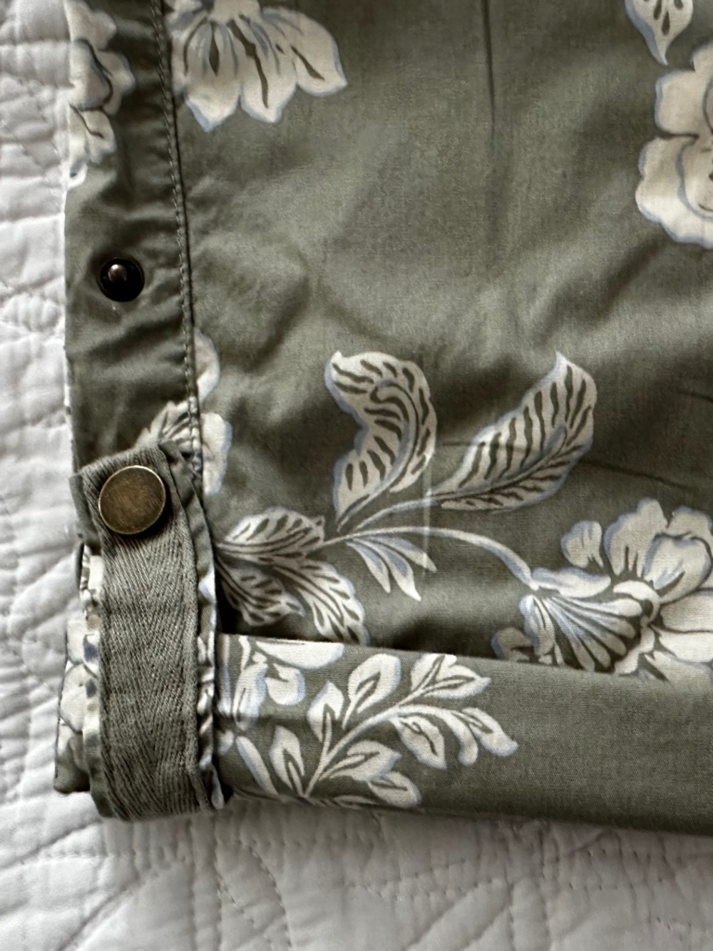 Democracy Olive Green Floral Ankle Pants. Size 12 - Picture 7 of 8